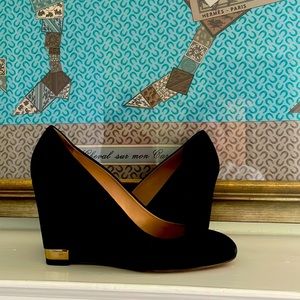 Gently worn Tory Burch suede wedges- size 8